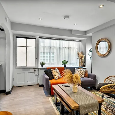 The Jane Austen - Boutique 2-bed In Γουίτμπι